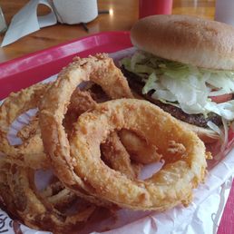 Burger and rings! Pretty good, exactly average on a scale of 1-5. Burger and rings! Pretty good, exactly average on a scale of 1-5.