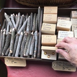 Pineapples Place Trading - Fun trinkets
