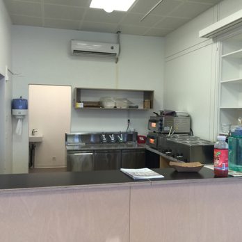 Joe's Food Box - Food prep area behind the counter. - International Near Me - Steinhausen, ZG