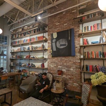 Caffe Nero - Inside - Coffee & Tea Near Me - Burlington, Massachusetts