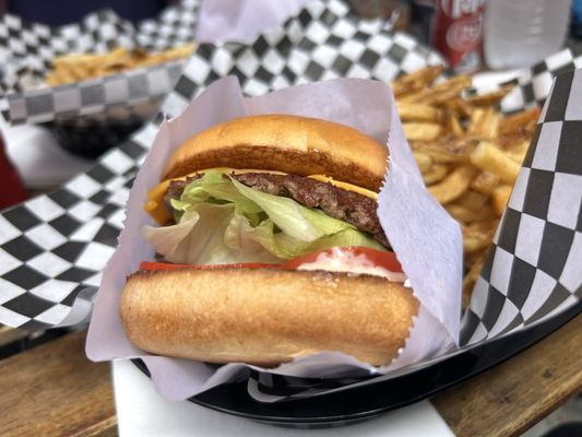 Hayes Burger by null