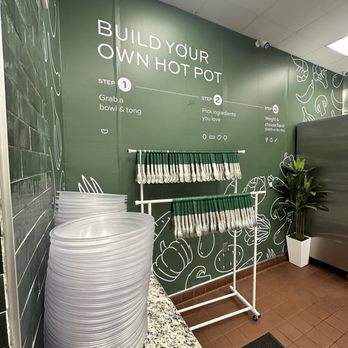 Mala Town - Clean and stocked bowls/tongs - Ramen Near Me - Milpitas, California