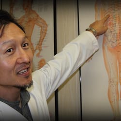 Tao of Medicine - Dr.Kim is explaining of the acupuncture meridian system.