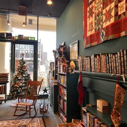 Reston's Used Book Shop - Inside