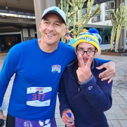 Redondo Beach Superbowl Sunday 10K/5K - Always fun to make new friends out on the course.