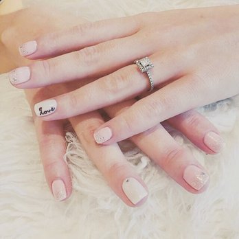 6 Degrees Studio - my engagement nails courtesy of the beauty squad at 6 Degrees. Gracias Bella's! - Skin Care Near Me - Toronto, Ontario