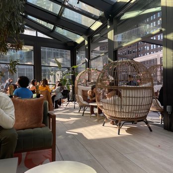 Glass Ceiling Rooftop - Lounges Near Me - New York, New York