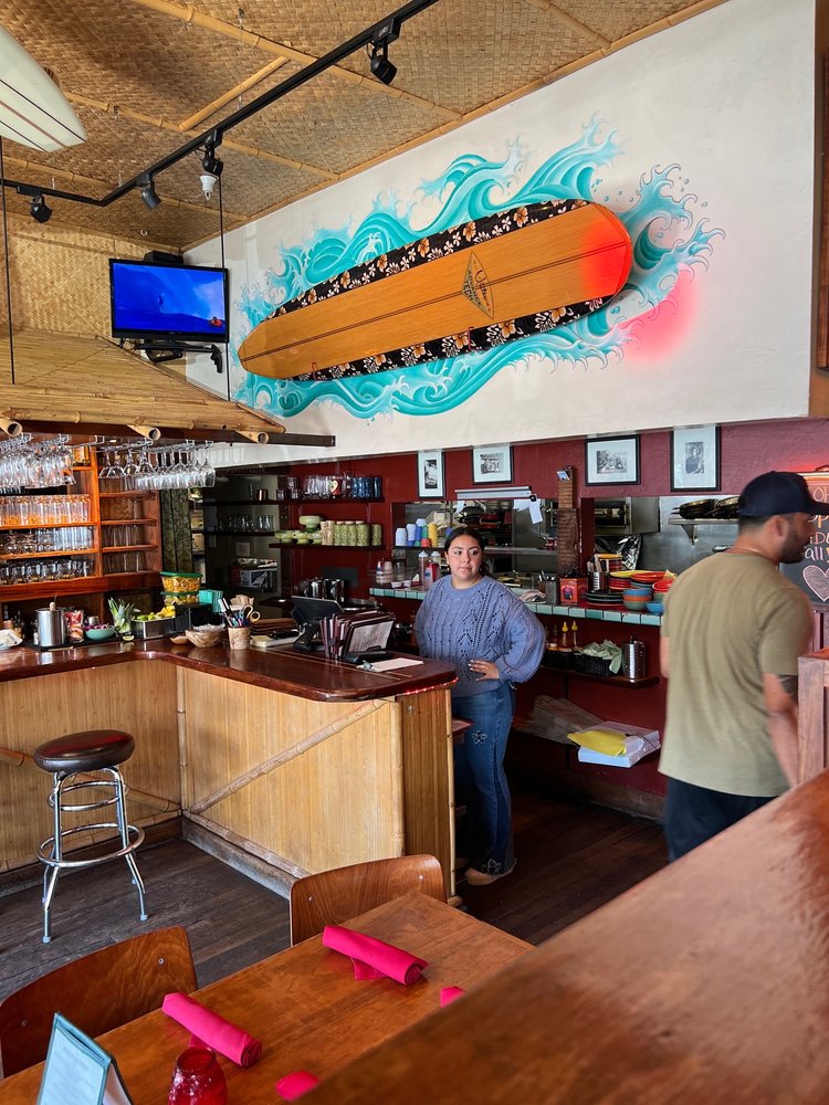 Hula's Island Grill