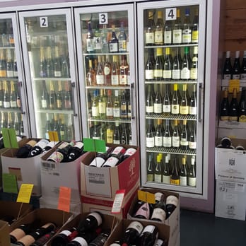 Manhattan Fine Wines - bottles of wine in a store - Beer, Wine & Spirits Near Me - Manhattan Beach, California Manhattan Fine Wines - bottles of wine in a store - Beer, Wine & Spirits Near Me - Manhattan Beach, California