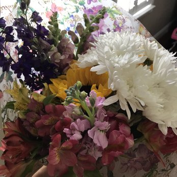 Parker's Flower Shop - Florists Near Me - Palmyra, New Jersey