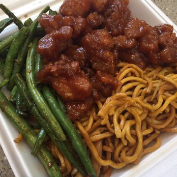 Thai Bistro - Mango chicken, noodles and green beans- my FAVORITE! - Thai Near Me - Raleigh, North Carolina
