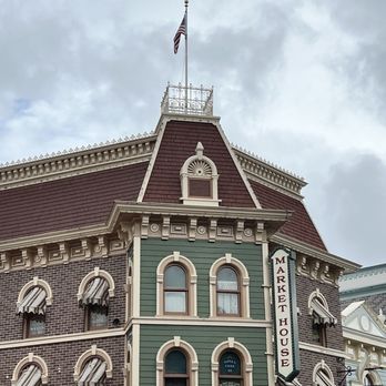 Market House - Entrance - Cafes Near Me - Anaheim, California