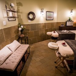 Greenhaus Day Spa - Couples Massage Room