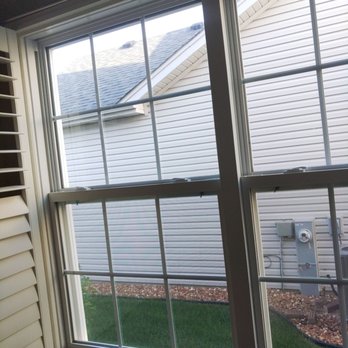 Hartz Const - No charge repaired window. - General Contractors Near Me - New Lenox, Illinois Hartz Const - No charge repaired window. - General Contractors Near Me - New Lenox, Illinois