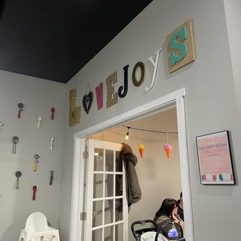 Lovejoy's Real Ice Cream - Desserts Near Me - Meridian, Idaho Lovejoy's Real Ice Cream - Desserts Near Me - Meridian, Idaho