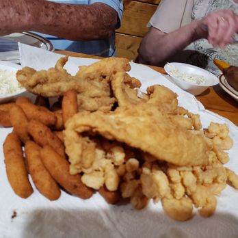 Riverside Fish House - Seafood Near Me - Dallas, North Carolina