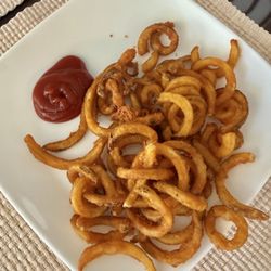 Ellie's Deli - Curly Fries (to-go)
