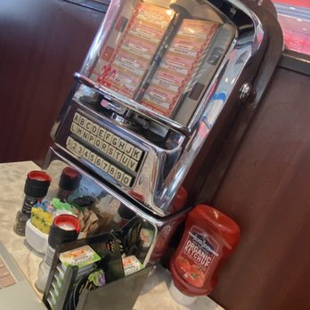 Silver Diner - Diners Near Me - Falls Church, Virginia