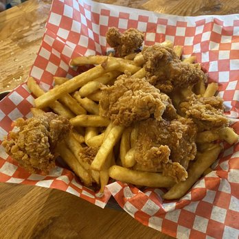 Banchan Korean Bistro - Chicken and Fries ($12) - Korean Near Me - Langley, British Columbia Banchan Korean Bistro - Chicken and Fries ($12) - Korean Near Me - Langley, British Columbia