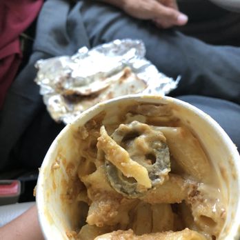 The Vegan Nom - Baked jalapeño mac n cheese! perfect crumble, and creamy with a kick! - Vegan Near Me - Austin, Texas The Vegan Nom - Baked jalapeño mac n cheese! perfect crumble, and creamy with a kick! - Vegan Near Me - Austin, Texas