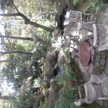 Sea Ridge Cottage - We loved the cozy corner but we couldn't enjoy it as we didn't stay longer... - Guest Houses Near Me
