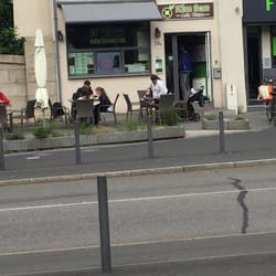 KIM SON - Blick auf den renovierten Laden