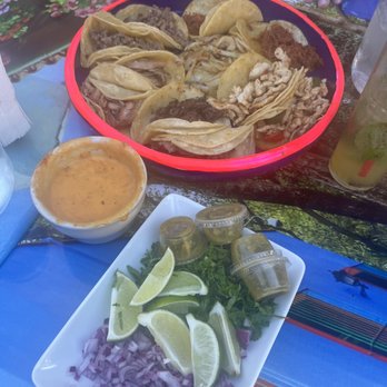 Fridas Tacos Cuisine and Bar - Taco sampler - Tacos Near Me - Cedar Hill, Texas