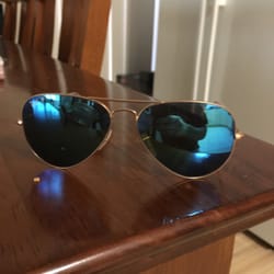 Sunglass Hut