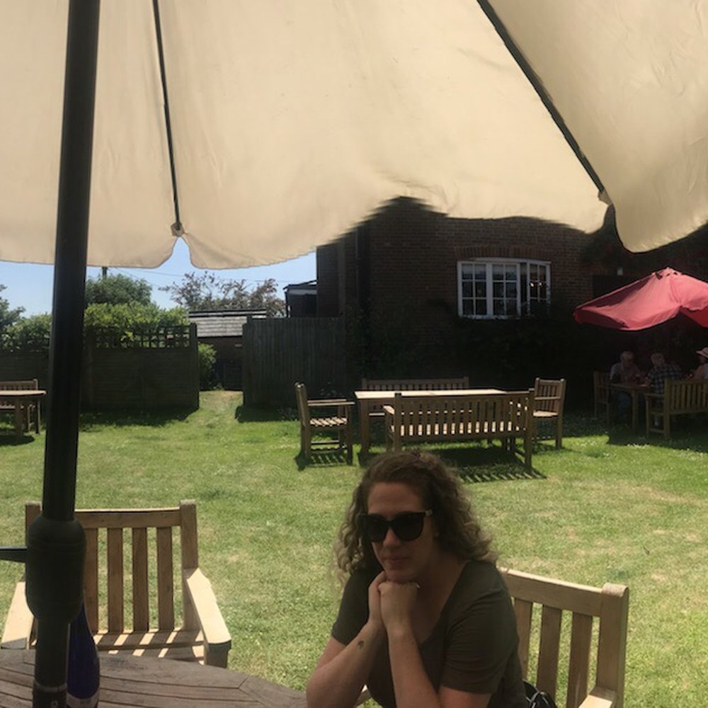 The Ferry Inn - Great outdoor garden - British Near Me - Stone in Oxney, KEN