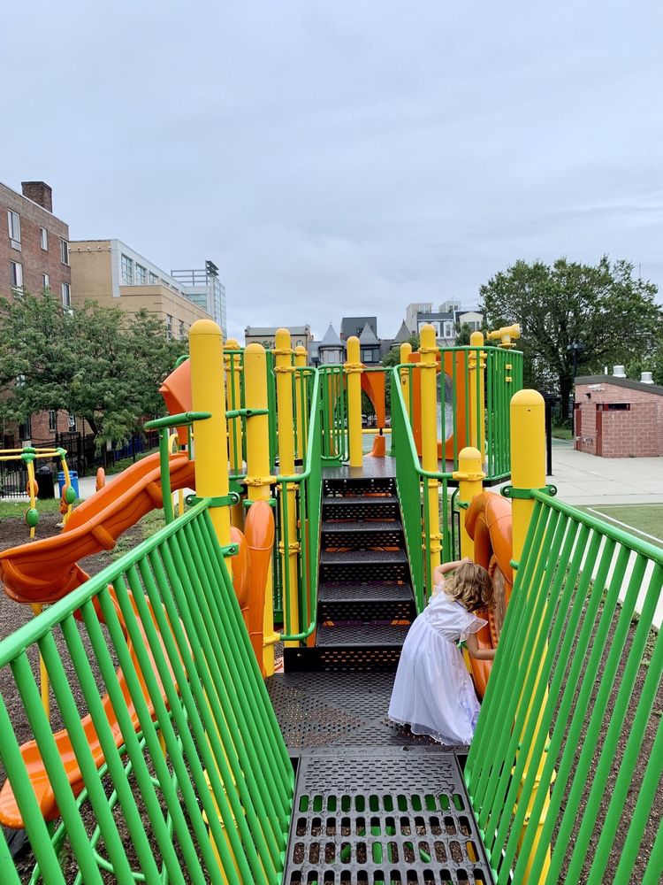 GIRARD STREET PARK Updated August 2024 16 Photos 1450 Girard St