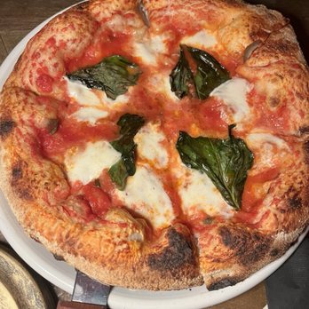 Amazonia - Margarita Pizza - Cocktail Bars Near Me - Lakewood, Ohio