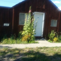 Country Inn - Honey, carry me across the threshold. Yuk!