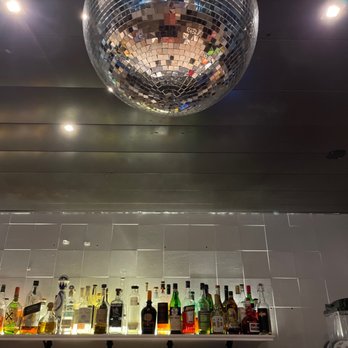 Ingenue Rooftop Bar - Bar - New American Near Me - New Orleans, Louisiana