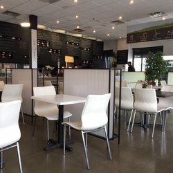 Pane E Vino Ristorante - Their dining area ... nice and bright