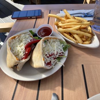 Driftwood Restaurant & Lounge - Mediterranean Sandwich - Lounges Near Me - Cannon Beach, Oregon Driftwood Restaurant & Lounge - Mediterranean Sandwich - Lounges Near Me - Cannon Beach, Oregon