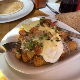 My friend asparagus. Don't be misled by the name of this dish and description. There is basically sprinkle asparagus instead of scallion!