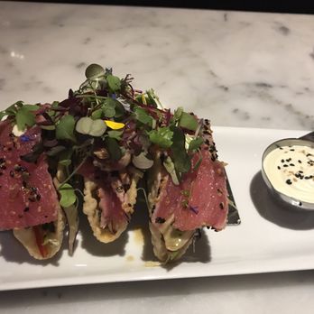 Deville Dinerbar - Diners Near Me - Montreal, Quebec