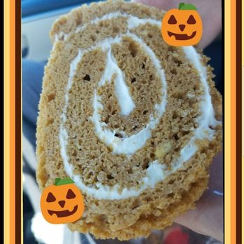 C'est Si Bon Bakery - Pumpkin roll - Bakeries Near Me - San Jose, California C'est Si Bon Bakery - Pumpkin roll - Bakeries Near Me - San Jose, California