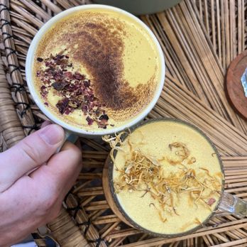 Mountain Folk Coffee Co. - Cafes Near Me - Banff, Alberta Mountain Folk Coffee Co. - Cafes Near Me - Banff, Alberta