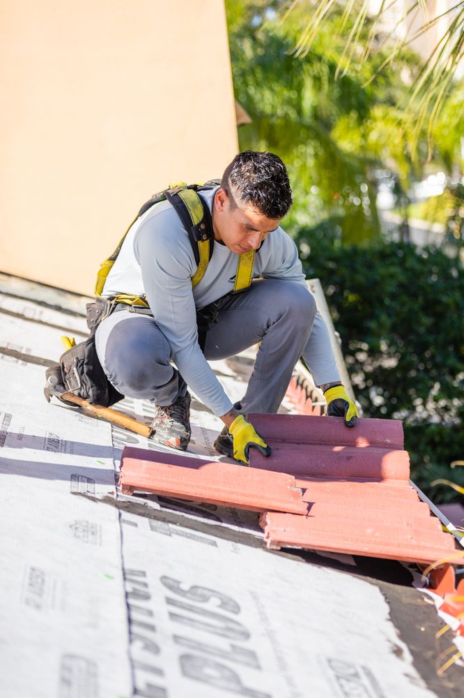 Slide of Am-Con General and Roofing Contractors