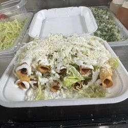 El Carrito - Chicken Taquitos / Flautas de Pollo
