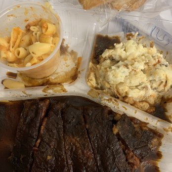 Everett & Jones - Dry Mac and cheese, sour potato salad and really dry chewy ribs - Barbeque Near Me - Berkeley, California
