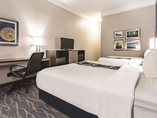 La Quinta Inn & Suites by Wyndham Phoenix I-10 West by null