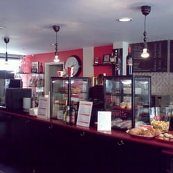 De Angelis - Freshly baked pastries, Italian cake and panini made on site...our counter is ready for opening