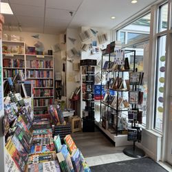 Maxima Book Center