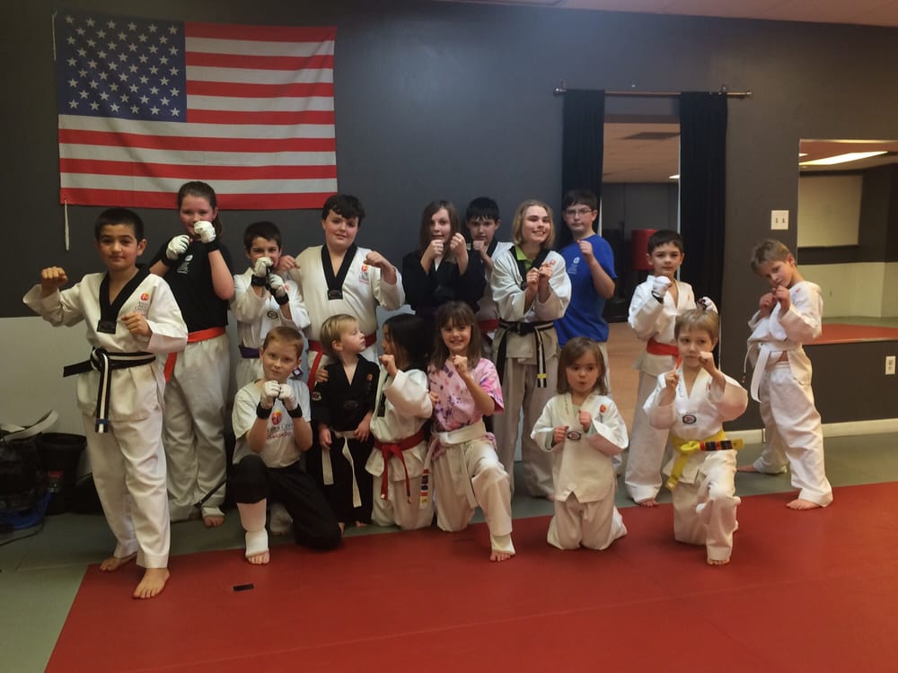 AAC kids Karate Logo