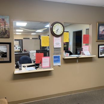 George Erb Physical Therapy - Reception booths - Physical Therapy Near Me - Camarillo, California George Erb Physical Therapy - Reception booths - Physical Therapy Near Me - Camarillo, California