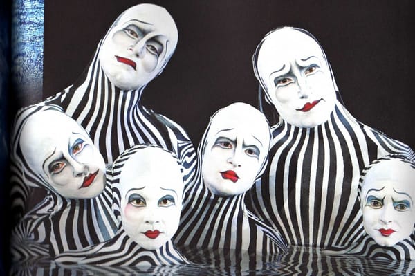 "O" by Cirque du Soleil by null