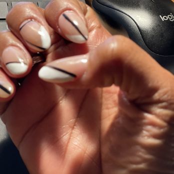 De Lacey Nails - Uneven lines, uneven sizes. - Nail Salons Near Me - Pasadena, California