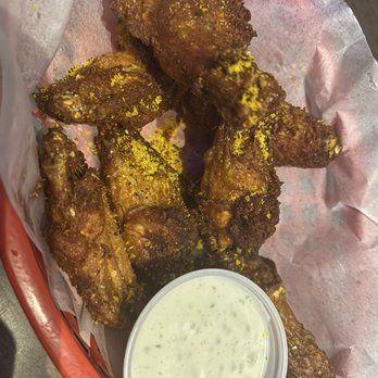 Deckhand Oyster Bar - Lemon pepper wings, so good! - Seafood Near Me - Austin, Texas